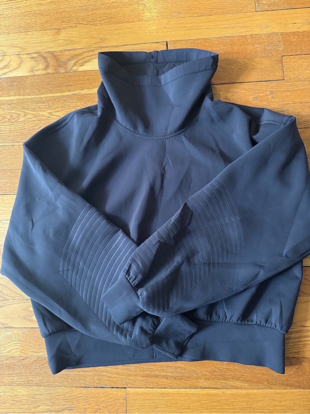 Lululemon balloon sleeve funnel neck sweatshirt